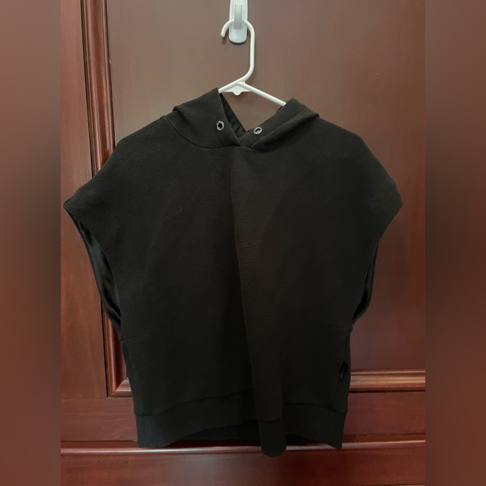 Varley sleeveless hoodie